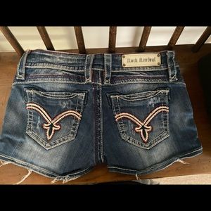 Rock Revival Jean shorts Size 28. EUC